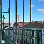 Belem Apartment With Tagus River View