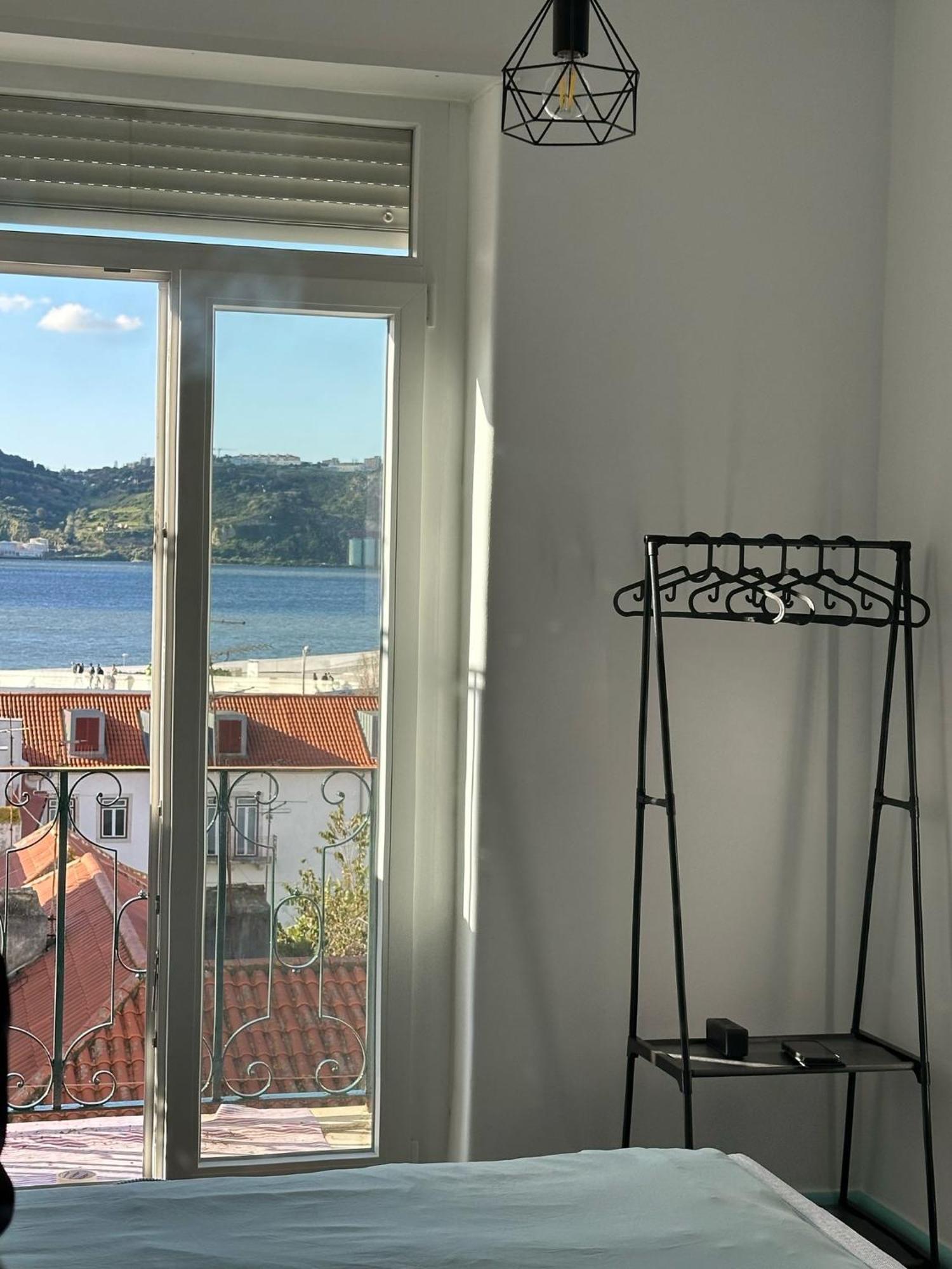 Belem With Tagus River View Apartamento Lisboa