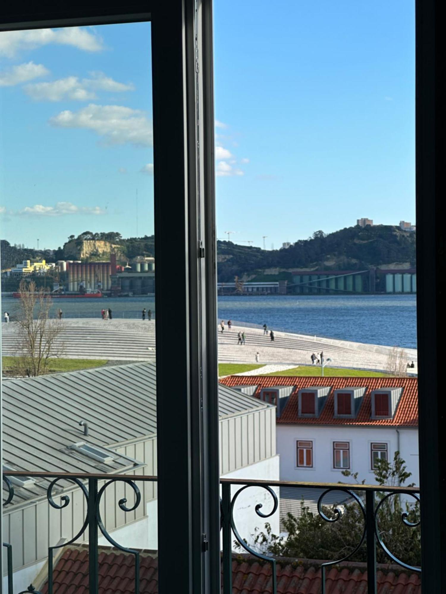 Belem With Tagus River View Apartamento
